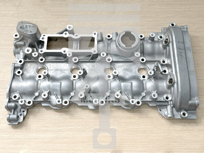 Крышка ГБЦ EHC0306 на двигатель 2.0л бензин M274 DE20 на Mercedes/Smart